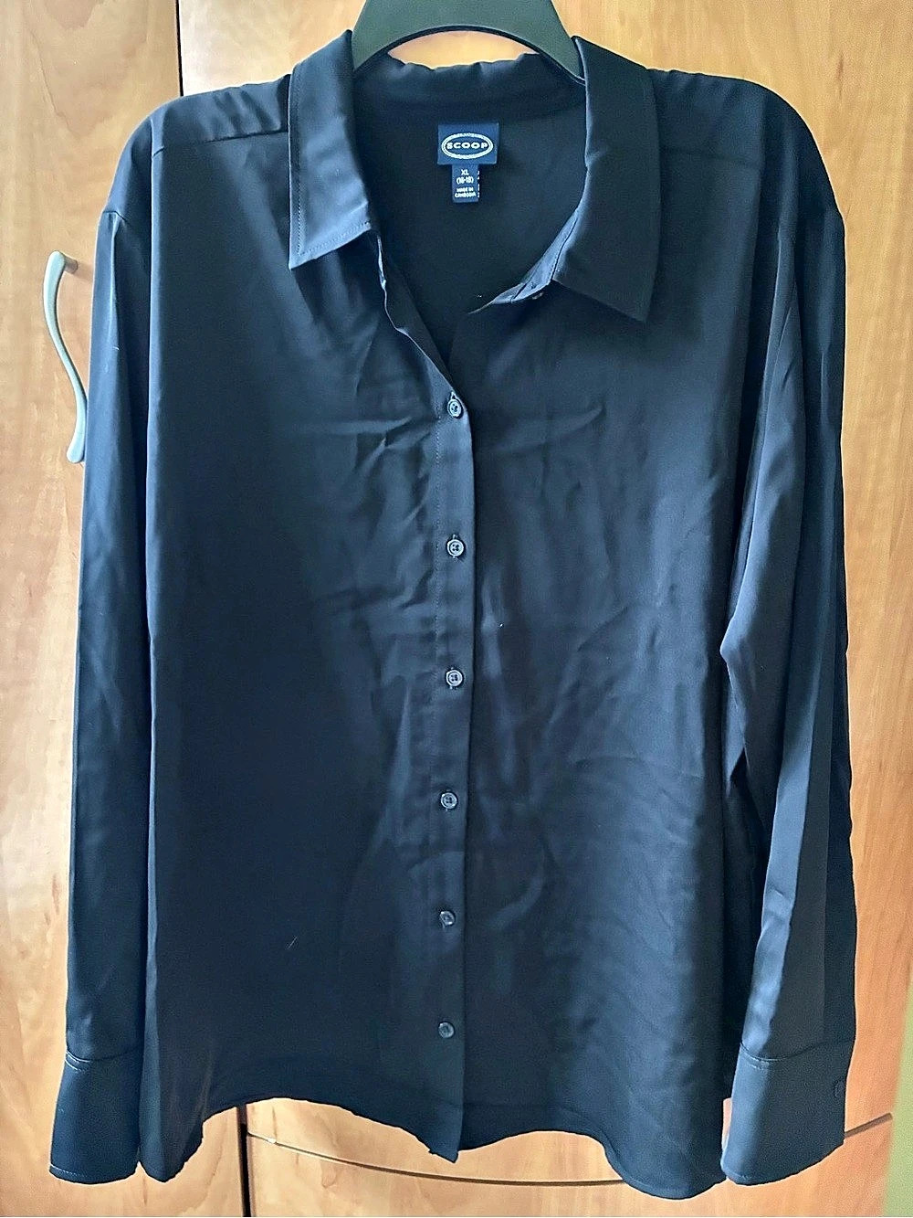 Scoop Button Down Shirt Black XL Like New